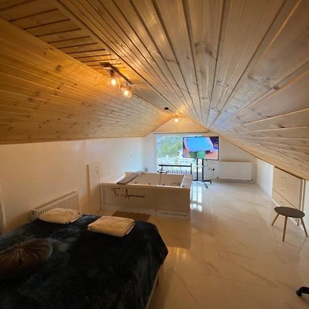 Aprosmeno Jacuzzi House 2 Lejlighed Agros Eksteriør billede